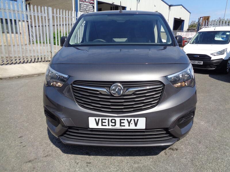 VAUXHALL COMBO 1.6 Turbo D 2000 Sportive 2019