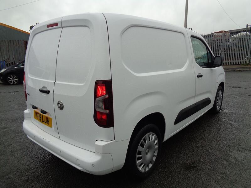 VAUXHALL COMBO 1.6 Turbo D 2000 Sportive 2019